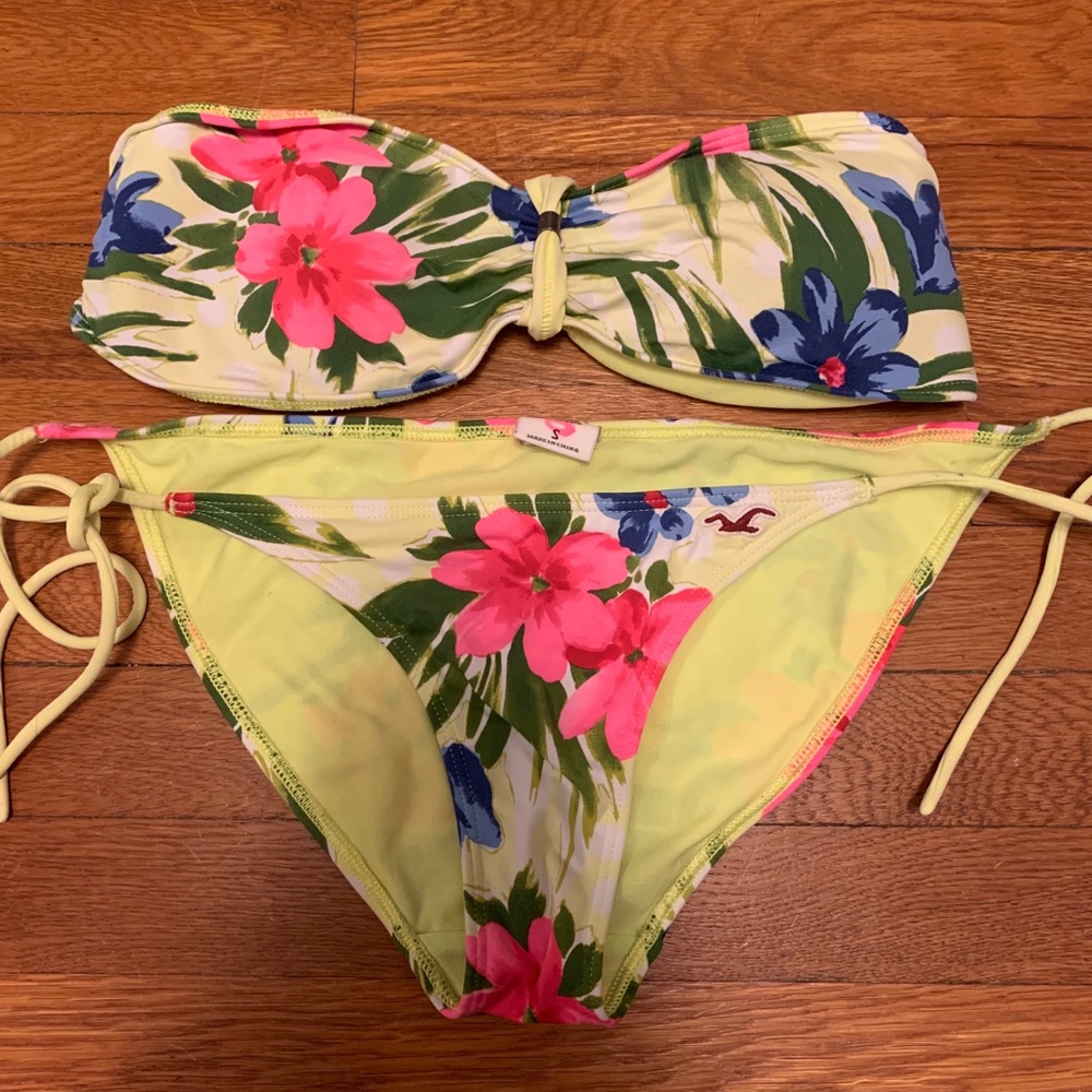 Hollister Bikini